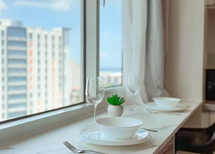 View 1room Unit In Business Park Steps Away From Ayala Mall With Rooftop Pool, Premium Bed And Fast Wifi Apartment *
