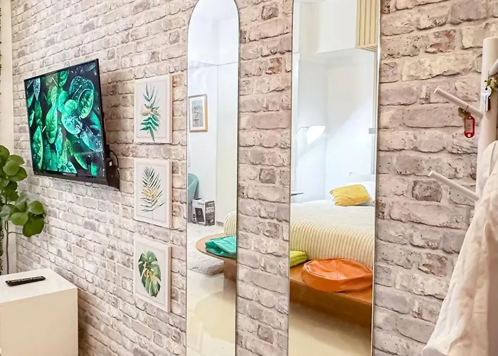 Apartment View 1room Unit In Business Park Steps Away From Ayala Mall With Rooftop Pool, Premium Bed And Fast Wifi Cebu