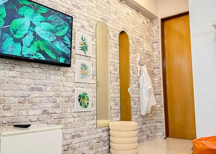 View 1room Unit In Business Park Steps Away From Ayala Mall With Rooftop Pool, Premium Bed And Fast Wifi * Cebu